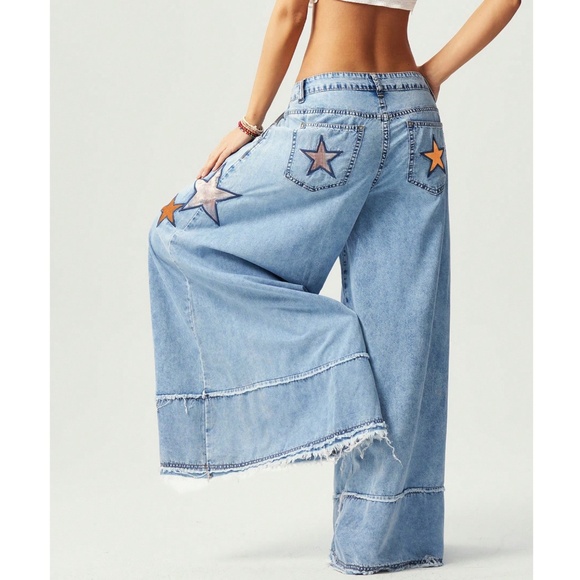 Light Wash Star Patch Wide leg Frayed Detail Denim Jean pants - Picture 5 of 7